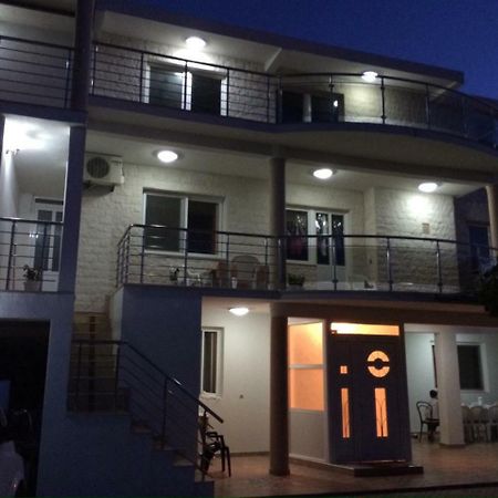 Apartments Melbourne Улцинь Экстерьер фото