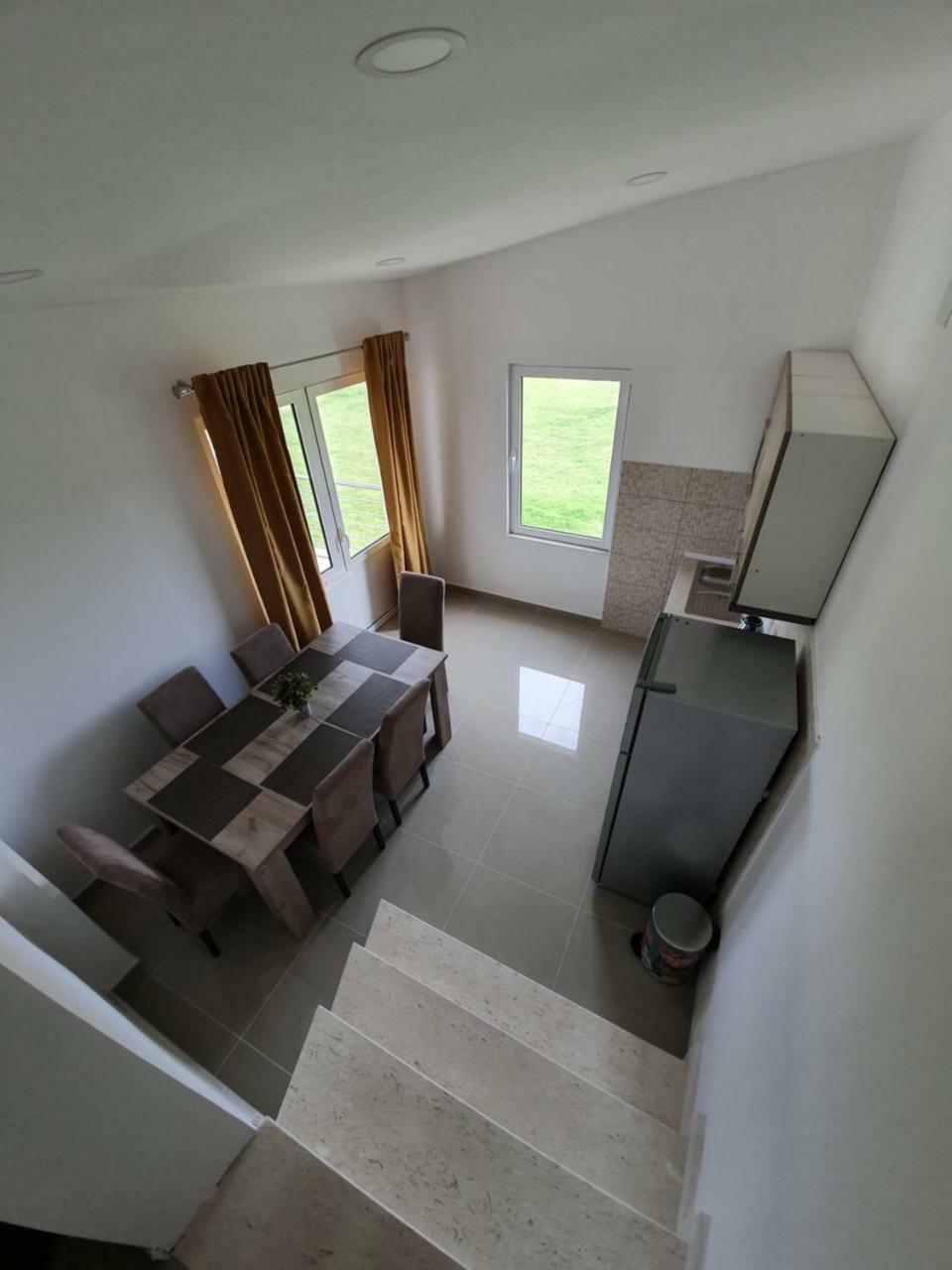 Apartments Melbourne Улцинь Экстерьер фото