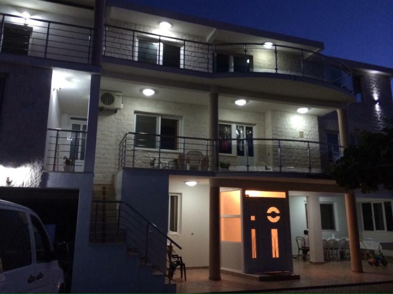 Apartments Melbourne Улцинь Экстерьер фото