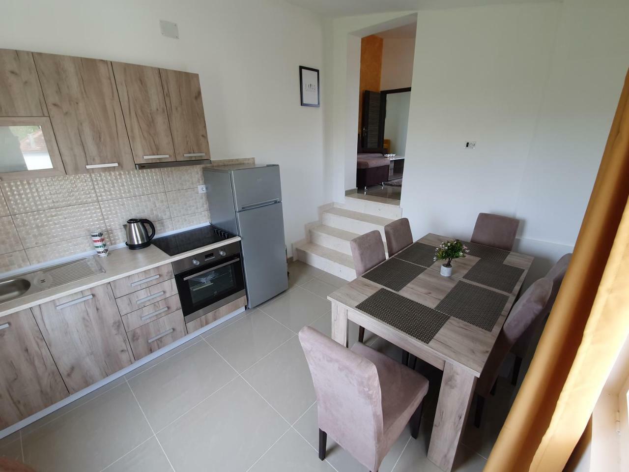 Apartments Melbourne Улцинь Экстерьер фото