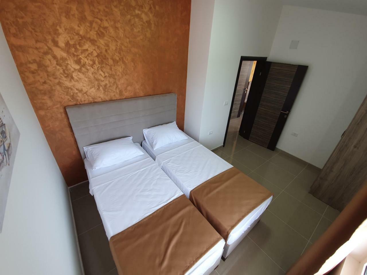 Apartments Melbourne Улцинь Экстерьер фото