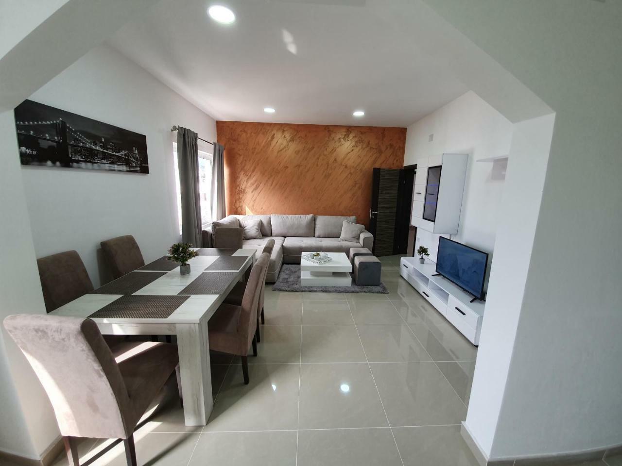 Apartments Melbourne Улцинь Экстерьер фото