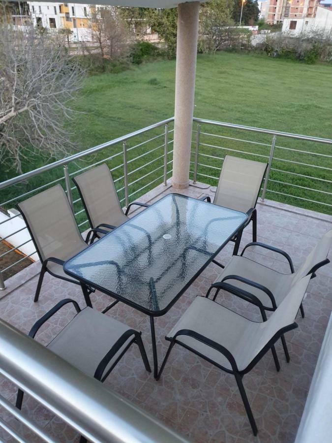 Apartments Melbourne Улцинь Экстерьер фото