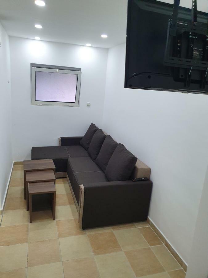 Apartments Melbourne Улцинь Экстерьер фото