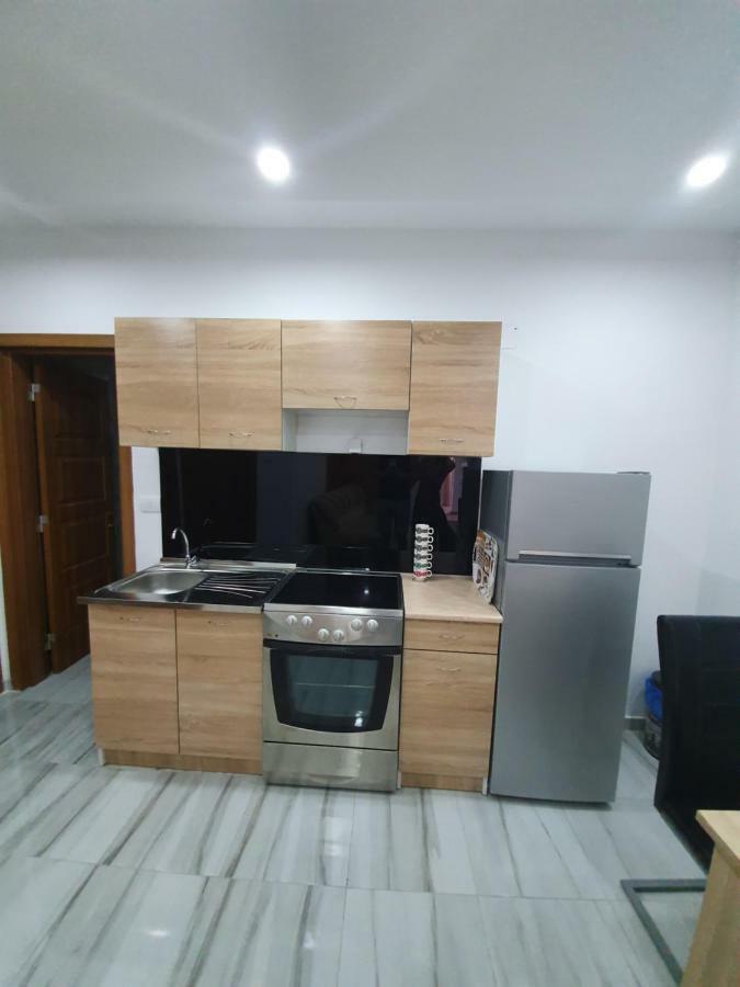 Apartments Melbourne Улцинь Экстерьер фото