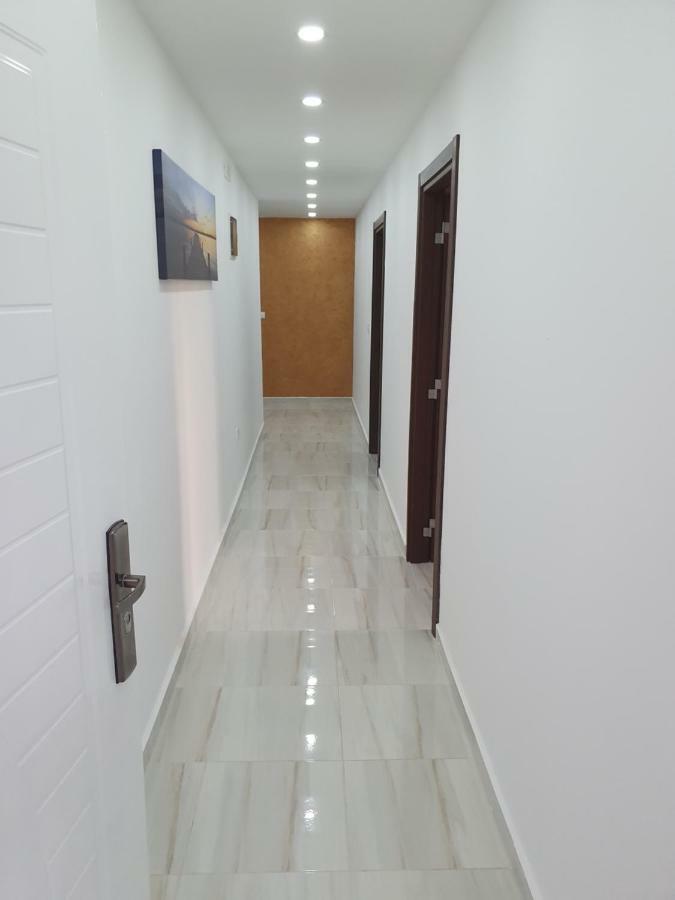 Apartments Melbourne Улцинь Экстерьер фото