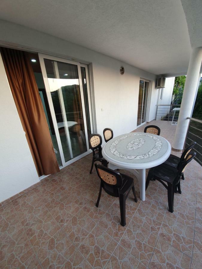 Apartments Melbourne Улцинь Экстерьер фото