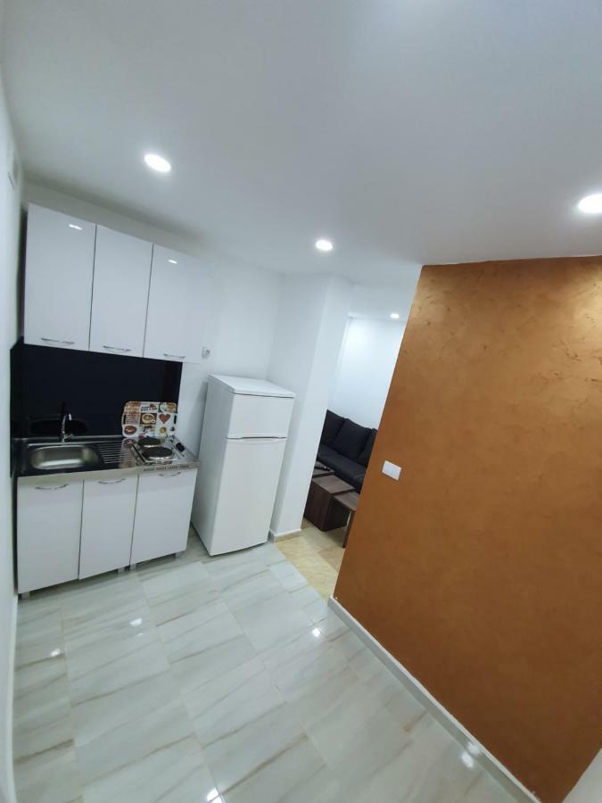Apartments Melbourne Улцинь Экстерьер фото