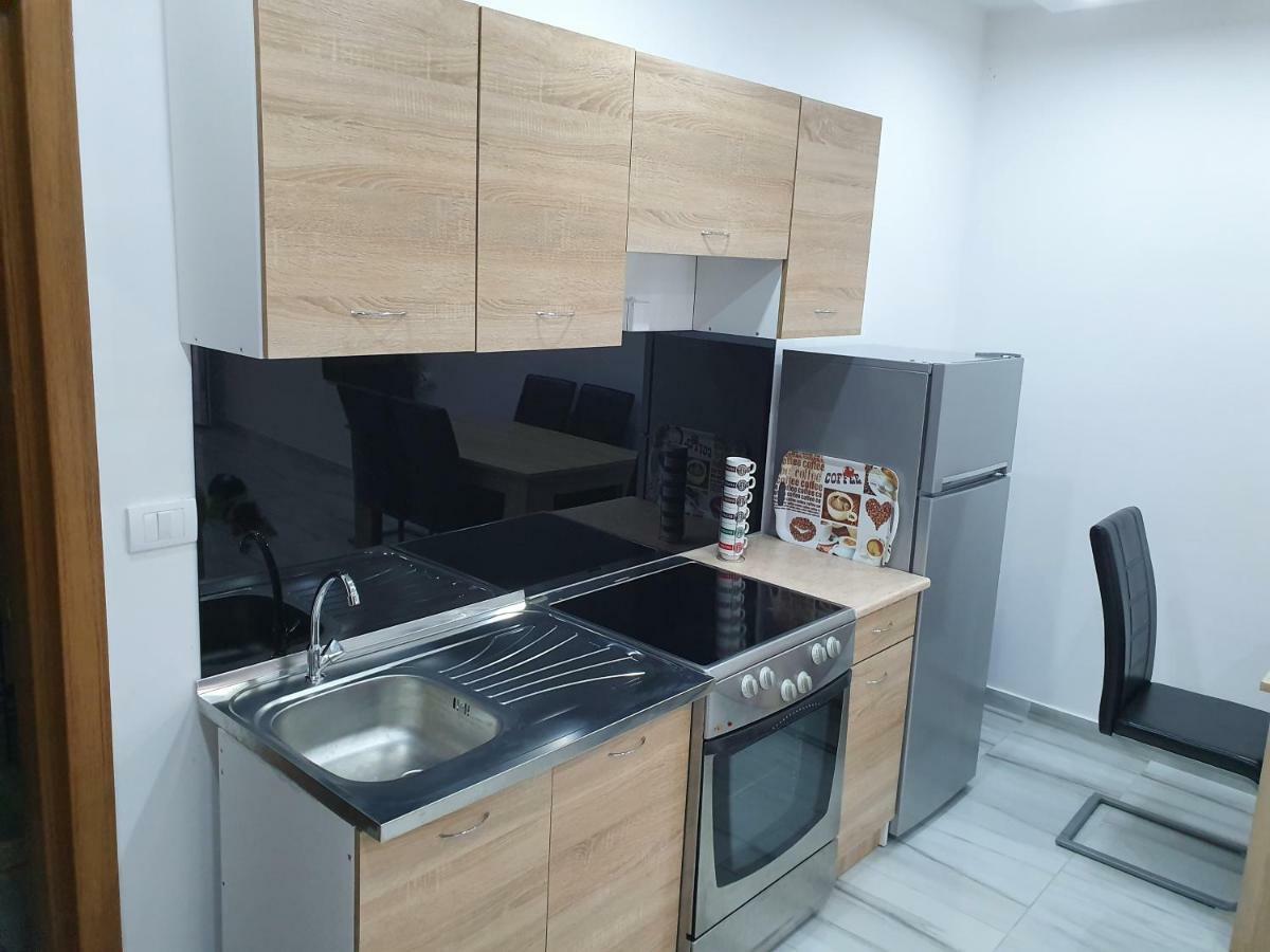 Apartments Melbourne Улцинь Экстерьер фото