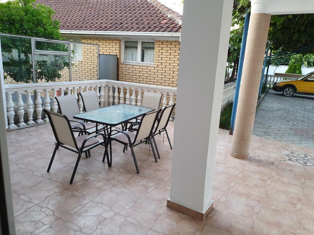 Apartments Melbourne Улцинь Экстерьер фото